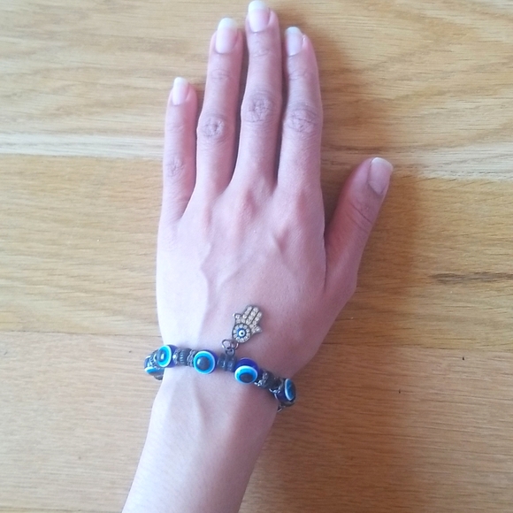 Vintage Hamsa hand / hand of Fatima / evil eye protection bracelet - Picture 5 of 5